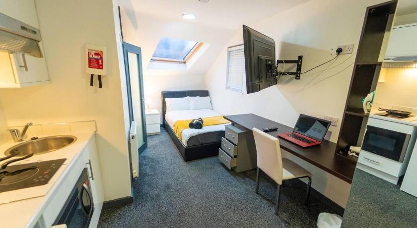 Spacious Comfortable studio near the university