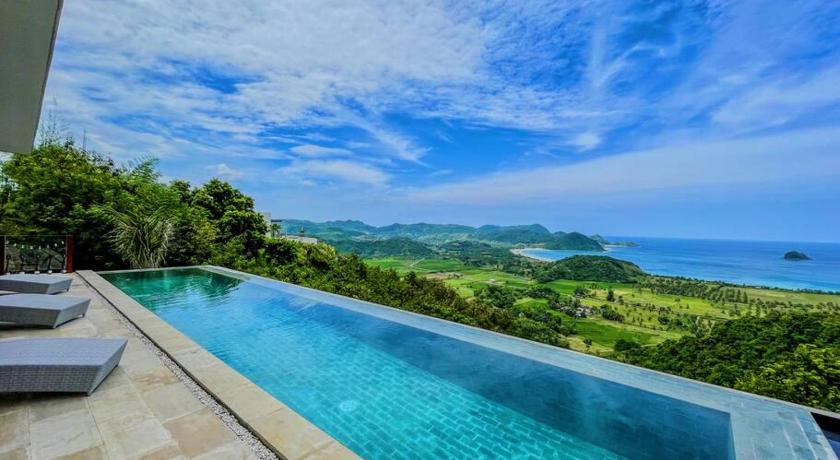 Ocean Wave Lombok - 4 BR infinity pool villa