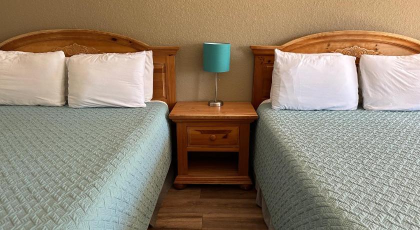 Sunset Inn and Suites
