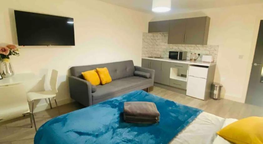 Roomello luxury City Studios