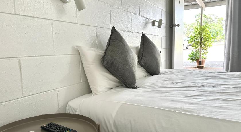 Sawmill Hotel Motel