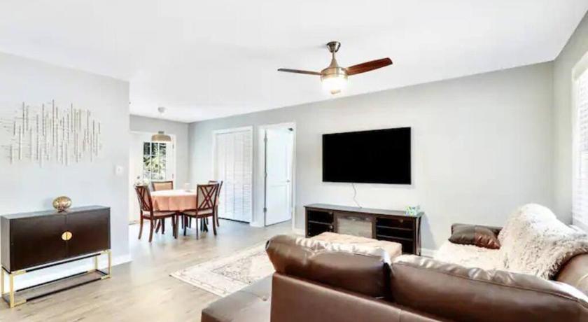 North Raleigh Private Retreat
