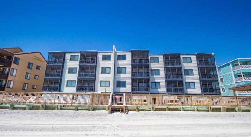 Ocean Breeze Beachfront Condo, Newly Renovated