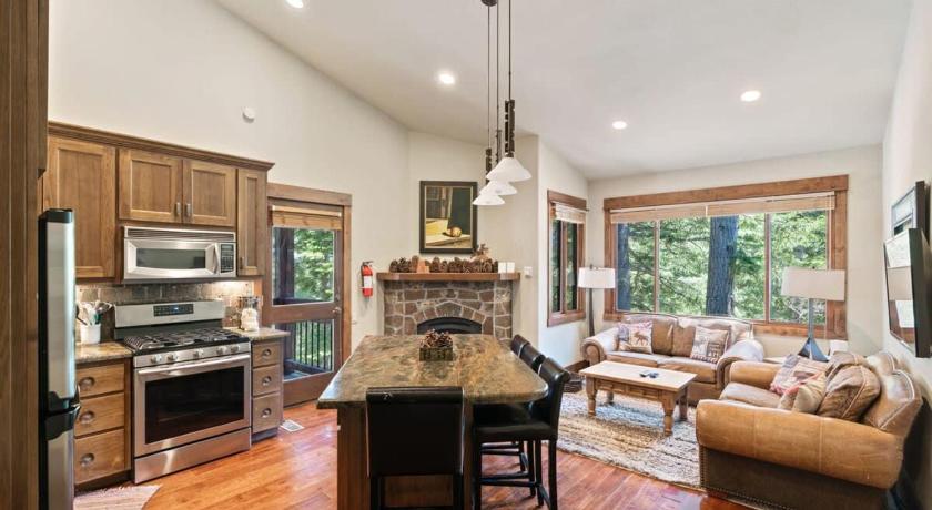 Northstar Ski in Ski out 2BR Condo