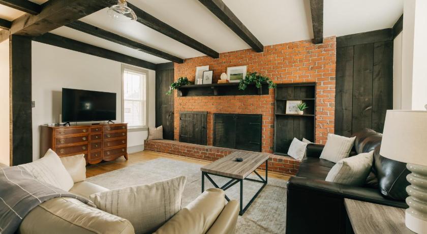 Quaint Vintage Reno in Manheim