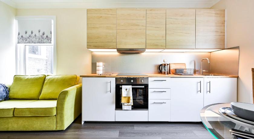 A two bedroom a stride away from Meridian Greenwich