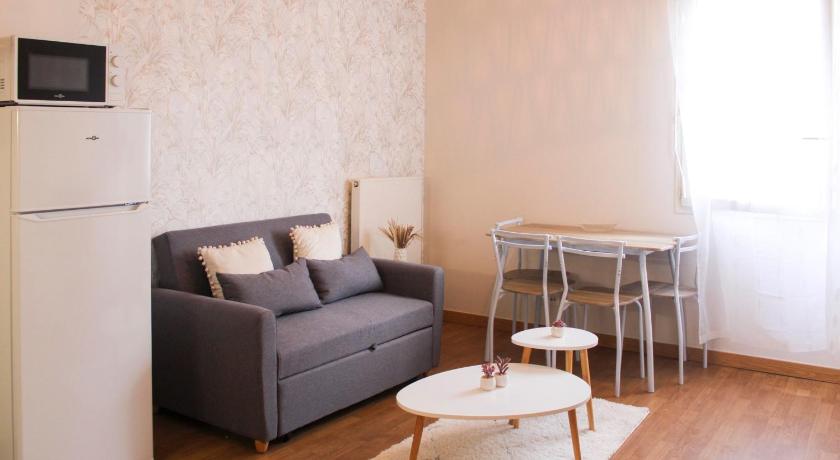 Brightness and comfort on the outskirts of Paris