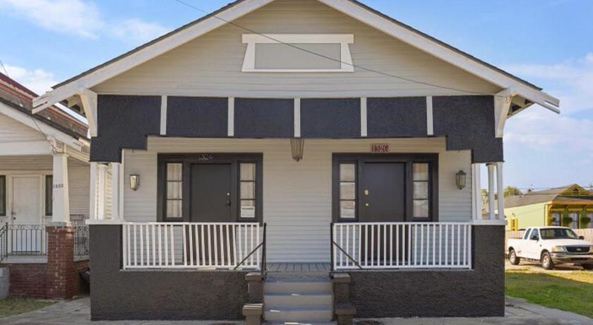 Fabulous Franklin 2BD steps from St Claude Ave