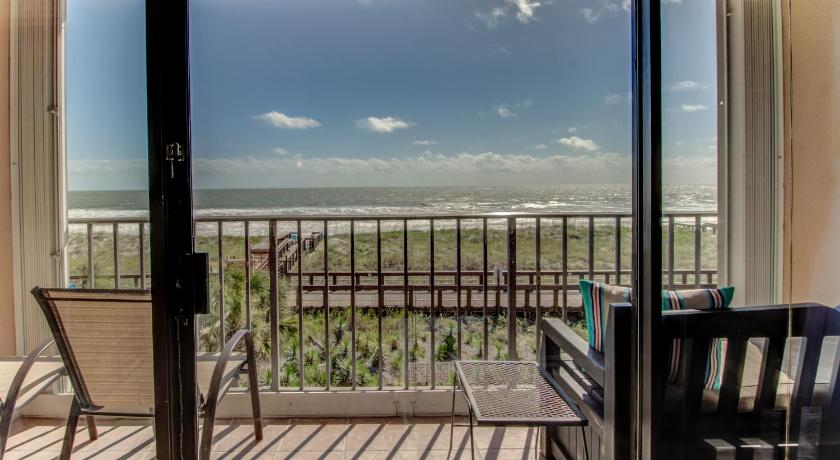 Oceanfront * Pool * Elevator * Boardwalk
