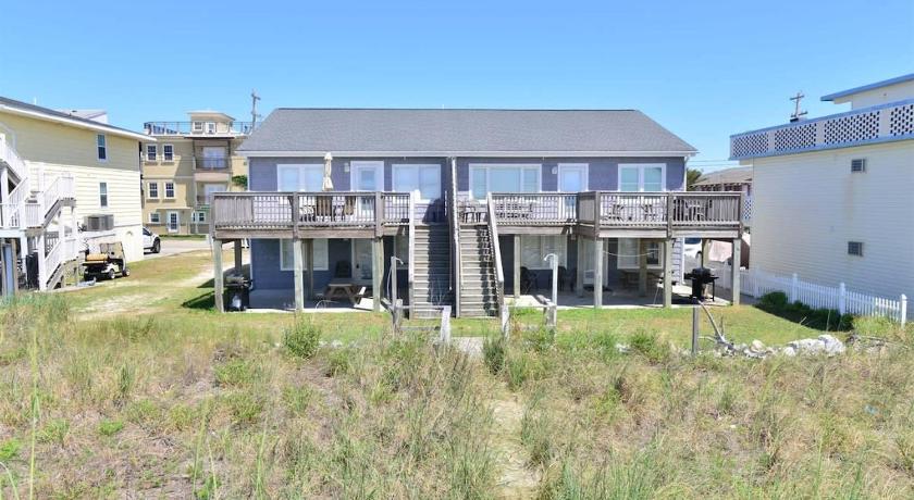 HAZELS CHILD II Beach House DIRECT OCEANFRONT Ocean and Pier Views