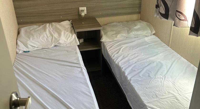 Lido Beach Caravan