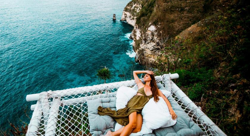 Tropical Glamping Nusa Penida Diamond Beach - Cliff Side Edge