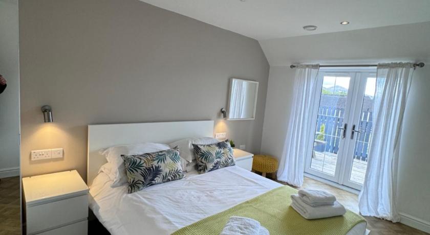 6 Sheraton Apartments