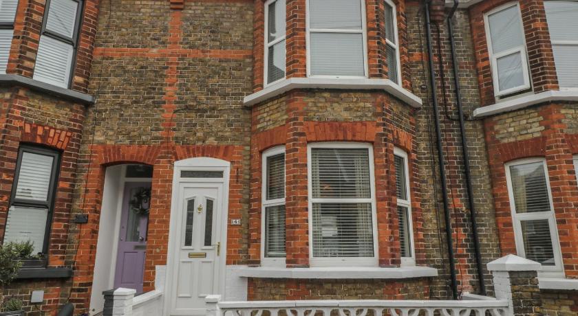 6 Sydney Road