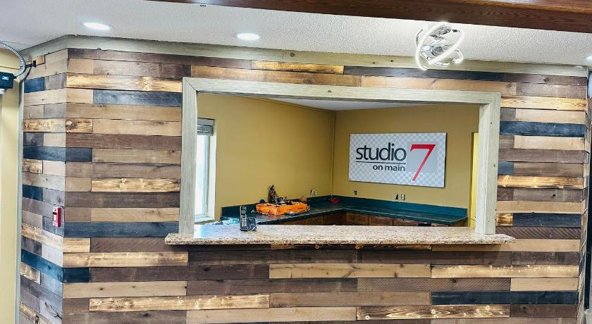 Studio 7 on Main