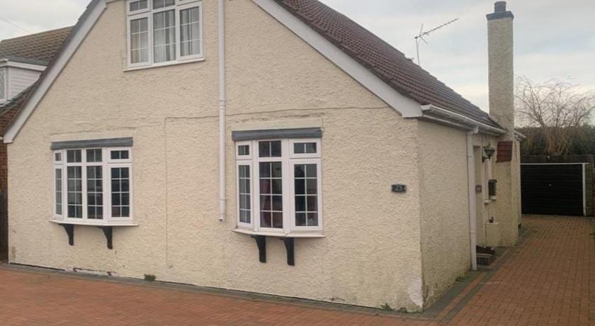 Family friendly seaside home