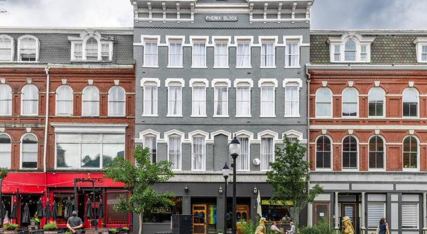 Historic Hotel, King Bed, Fast WiFi, Room # 104