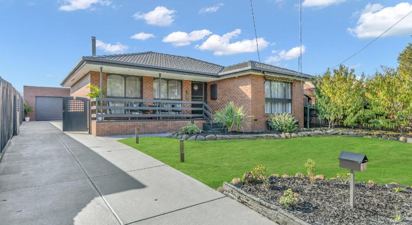 Melbourne Airport Pet friendly Guest House