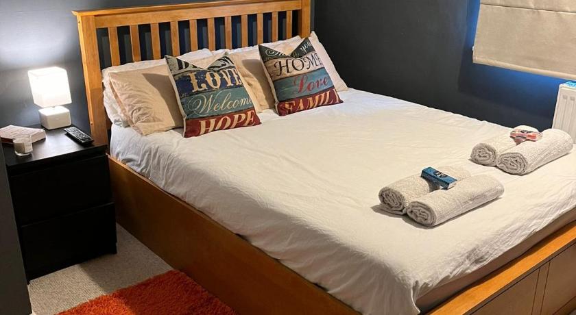 Stylish Double Room in shared apartment in Oxfordshire