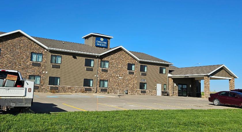 Cobblestone Inn & Suites - Manchester
