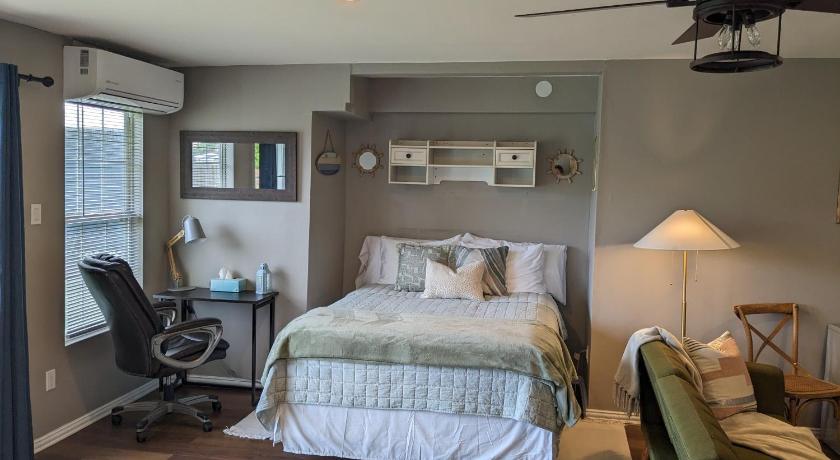 Corpus C Quiet Studio near Laguna Madre