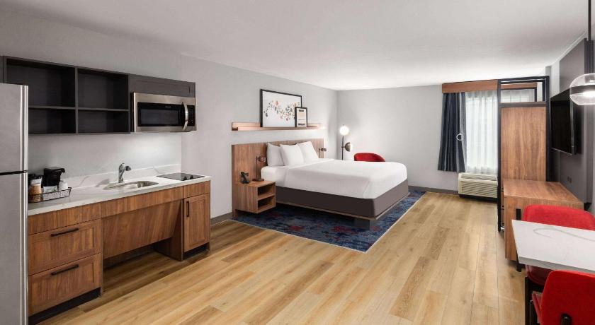Hawthorn Extended Stay by Wyndham Knoxville