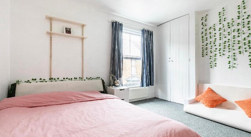 City center spacious bedrooms