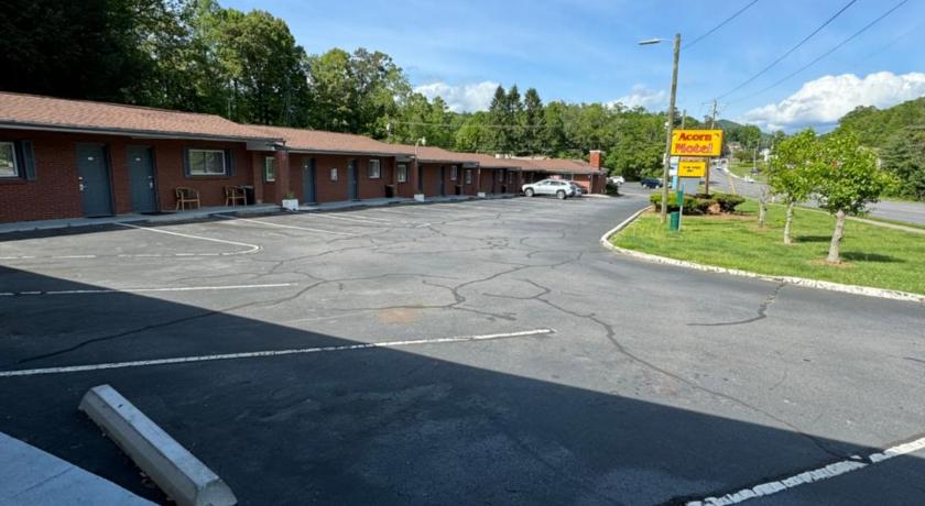 Acorn Motel