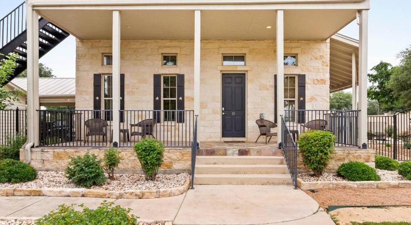 #24 at Gruene Silo Inn
