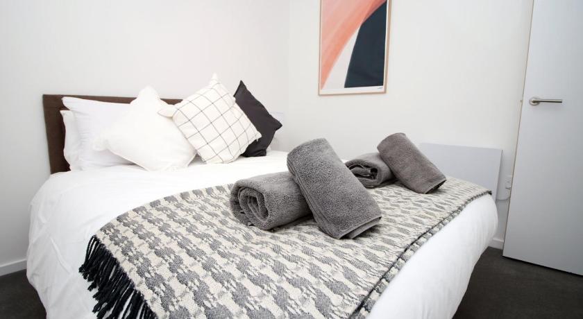 Modern Two BR | Free Parking