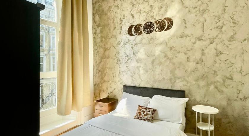 Kensington Hotel Apartments