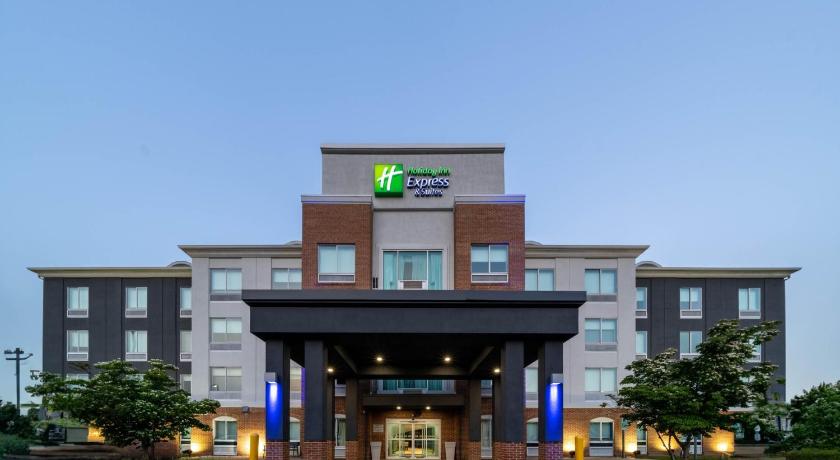 Holiday Inn Express Hotel & Suites Woodbridge By IHG