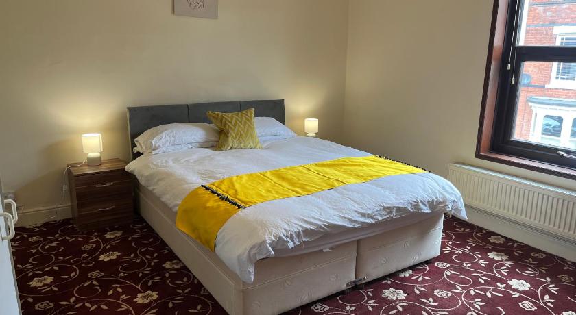 Amazing Entire Home in WOLVERHAMPTON