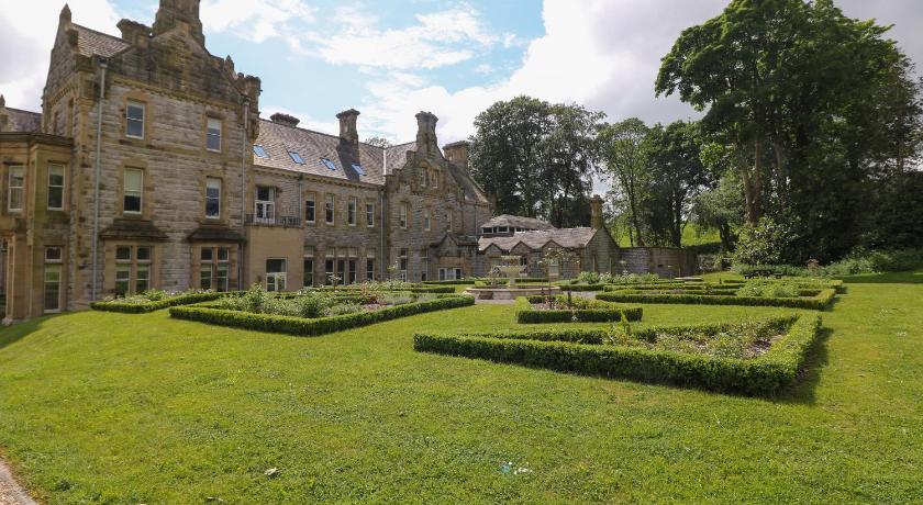 The Violet Suite Stone Cross Mansion
