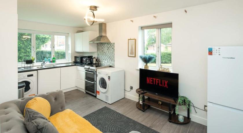 Cozy Retreat Near Heathrow Airport