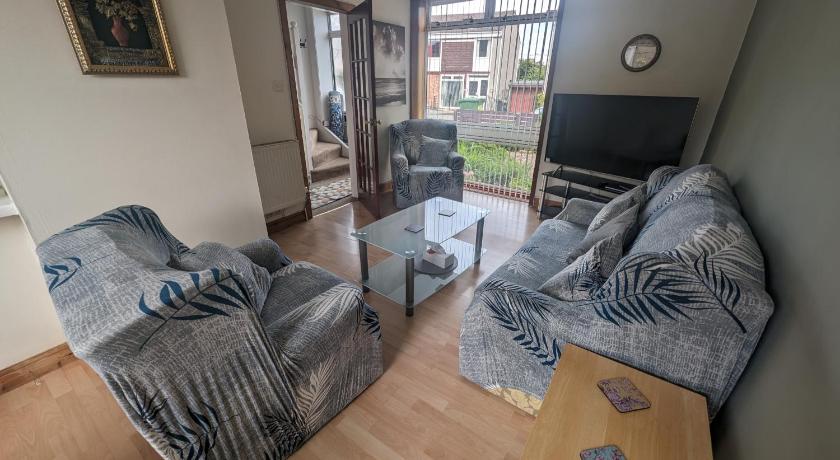 Gorgeous Full Home in Edinburgh