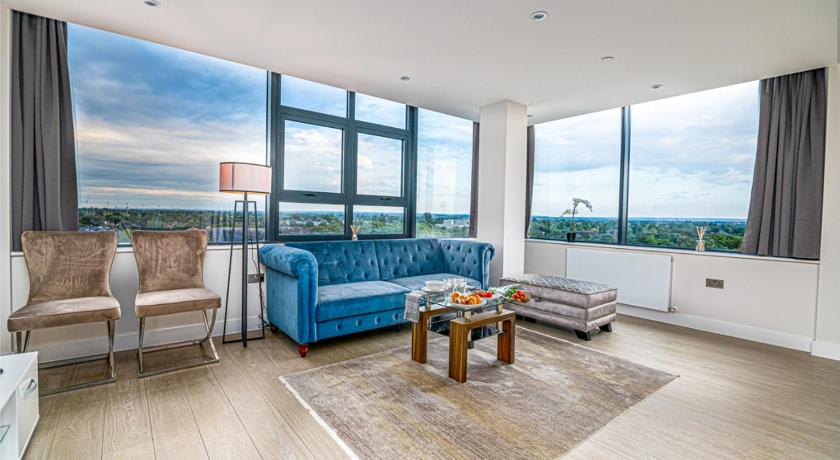 Heathrow Family Apartments