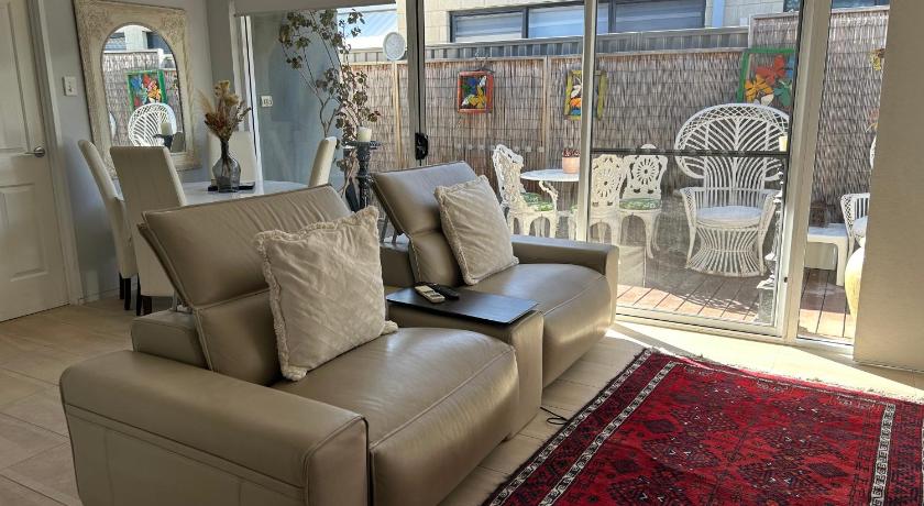 Whitfords Retreat - 2 Bedroom unit