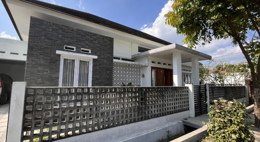 Sabbi's House