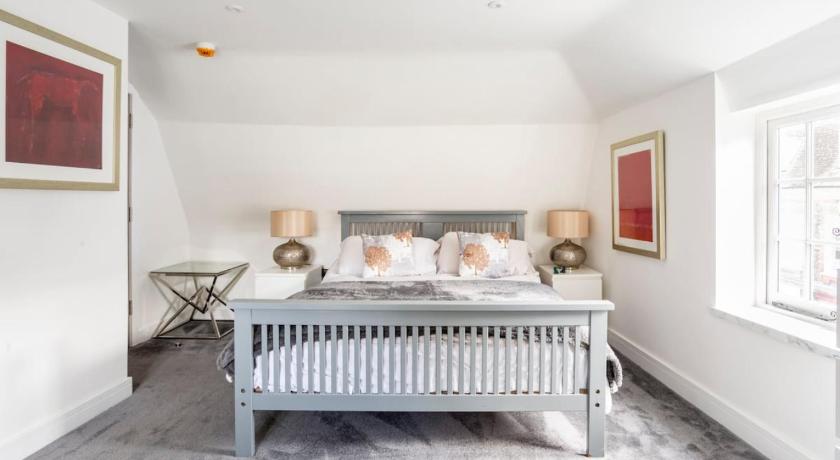 The Secret, Stylish & Spacious En Suite in Blandford Forum, Dorset