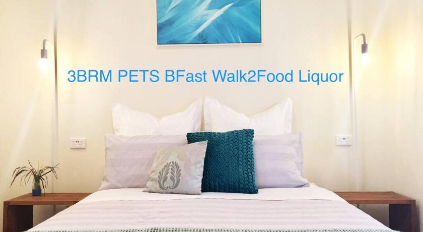 OAK'S BrkFast, WiFi,Fetch,Walk2Pizza,Coffee,Liquor
