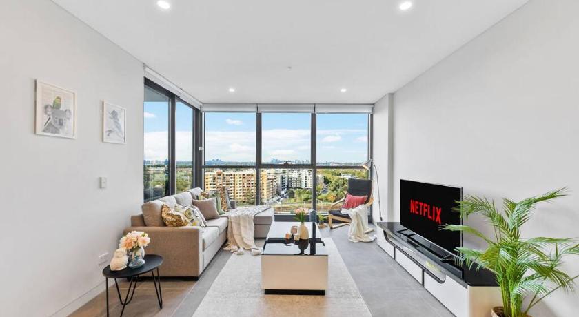 City views & New 3b2b1p Apt in Homebush
