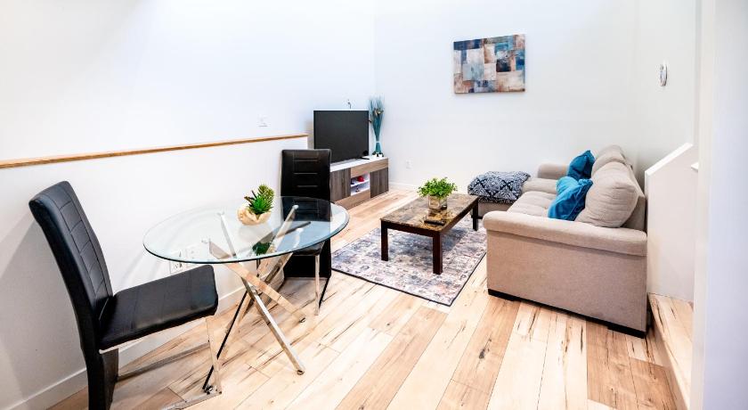 Cozy Modern 2-Bedroom 3 levels Loft central Location Close to Downtown LA