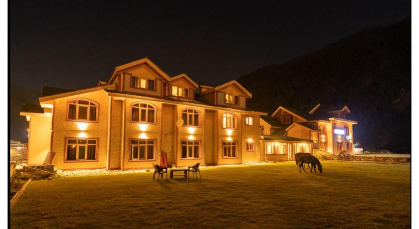 Best place to stay in Sonmarg India - Hotel Emperor Sonmarg
