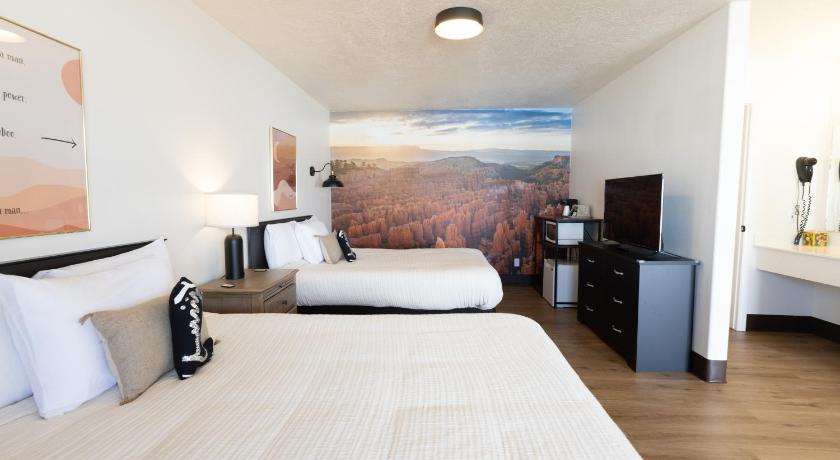The Golden Spur Hotel