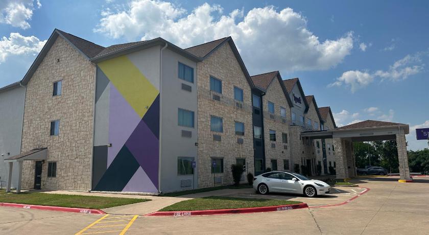 Spark by Hilton Round Rock