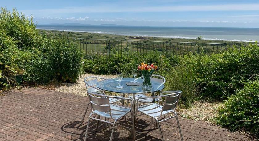 Coastview Cottage ,quiet beach holiday