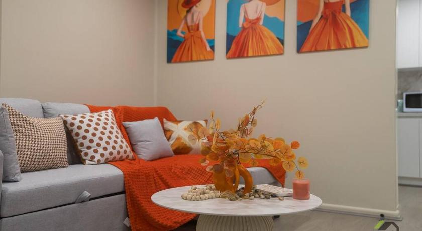 Nederland Lady's Next in Beacon Hill