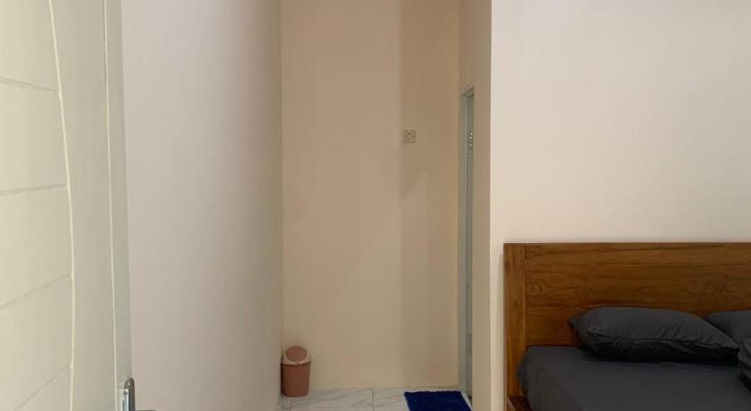 Dikky Guest House near Bangsal and Sira