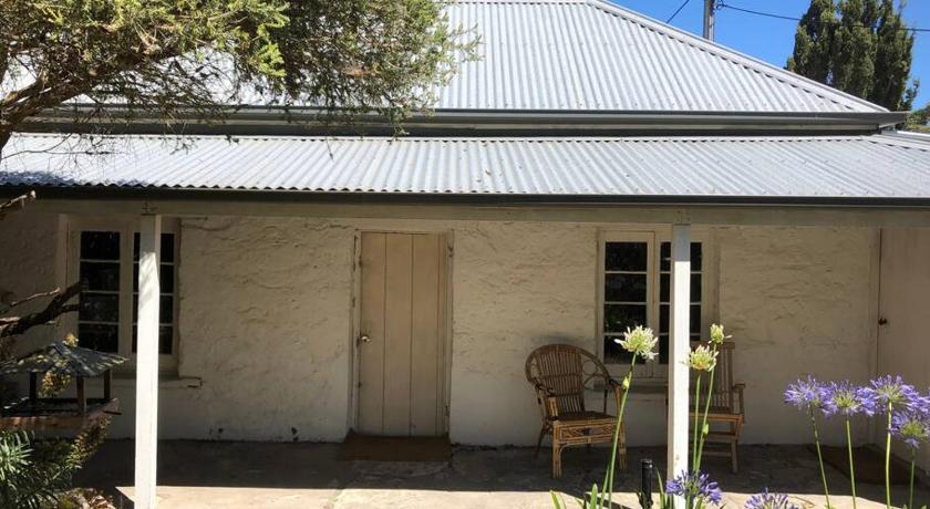 The Hideaway Robe SA Centrally located